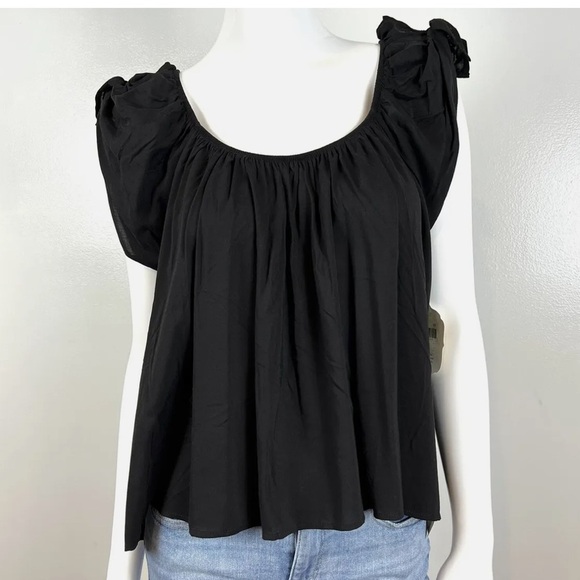 Altered  state black short sleeve split sleeve flowy top - Picture 1 of 3